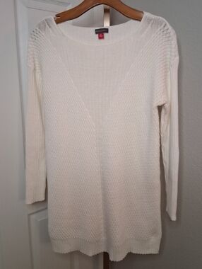 Soft White Long Sleeve Knit Sweater - Vince Camuto